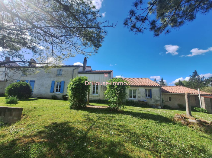 Château de 215m² - 10 pièces