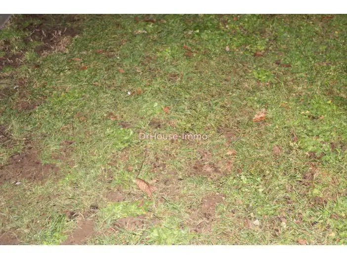 Terrain de 578 m² - Brie (16590)