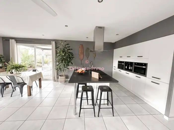 Image des la section Servies