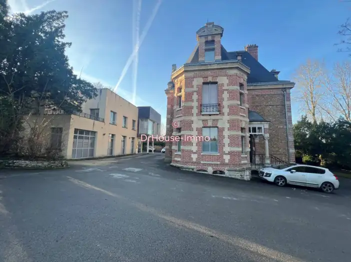 Commerce 2 pièces de 30 m² - Coupvray (77700)