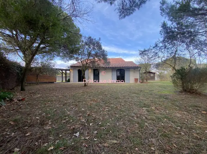 Maison 4 pièces de 103 m² - Saintes-Maries-de-la-Mer (13460)