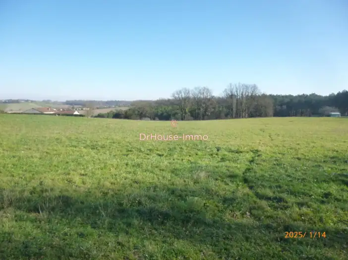 Terrain de 18 396 m² - Saint-Sulpice-de-Roumagnac (24600)