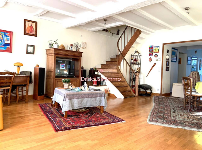 Maison de 200m² - 6 pièces