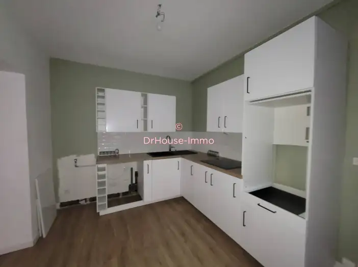 Appartement 4 pièces de 81 m² - Reims (51100)