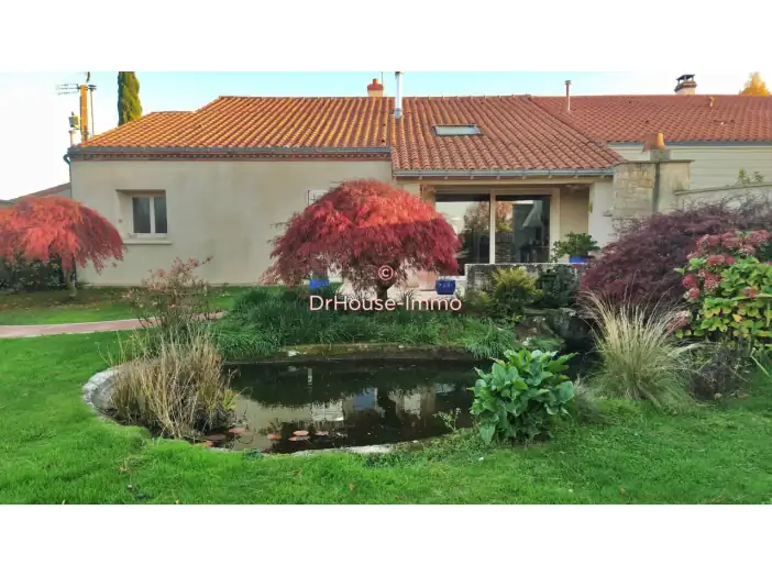 Maison 5 pièces de 152 m² - Saint-Macaire-en-Mauges (49450)