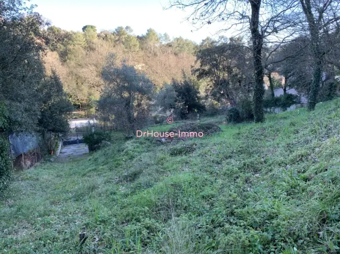 Terrain de 1 174 m² - Biot (06410)