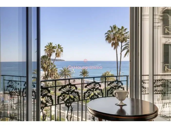 Appartement 6 pièces de 231 m² - Nice (06000)