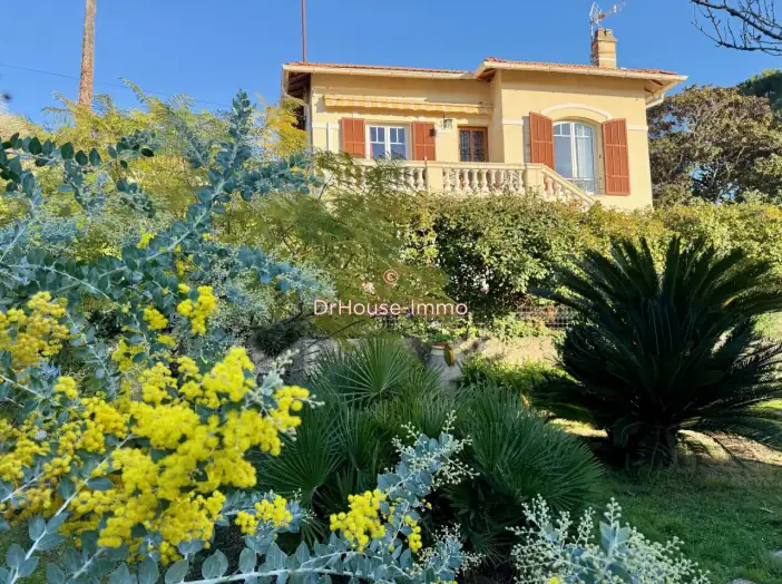 Appartement 4 pièces de 70 m² - Cagnes-sur-Mer (06800)