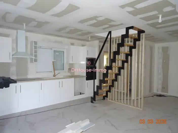 Maison 4 pièces de 69 m² - Saint-Savin (33920)