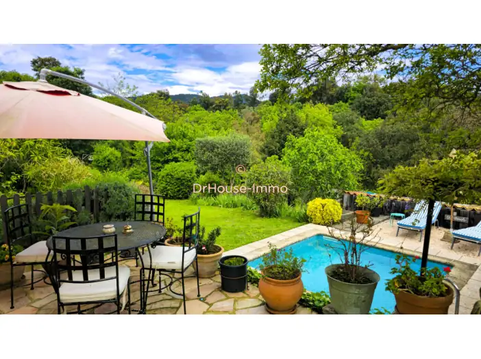 Maison 5 pièces de 149 m² - Adrets-de-l'Estérel (83600)