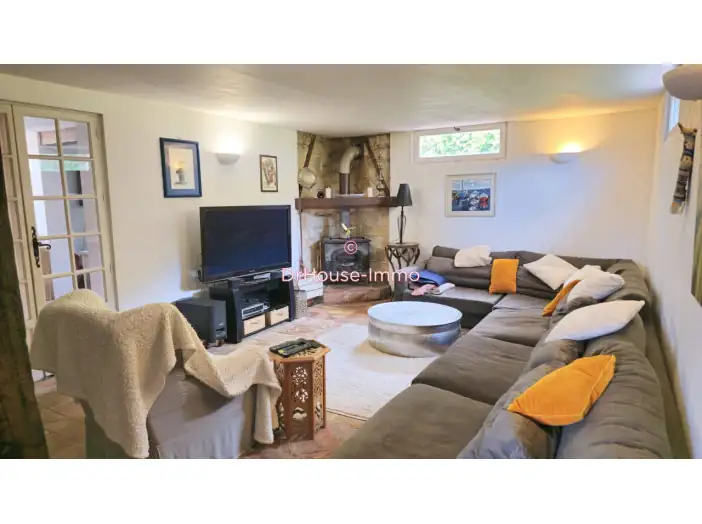 Maison 5 pièces de 149 m² - Adrets-de-l'Estérel (83600)