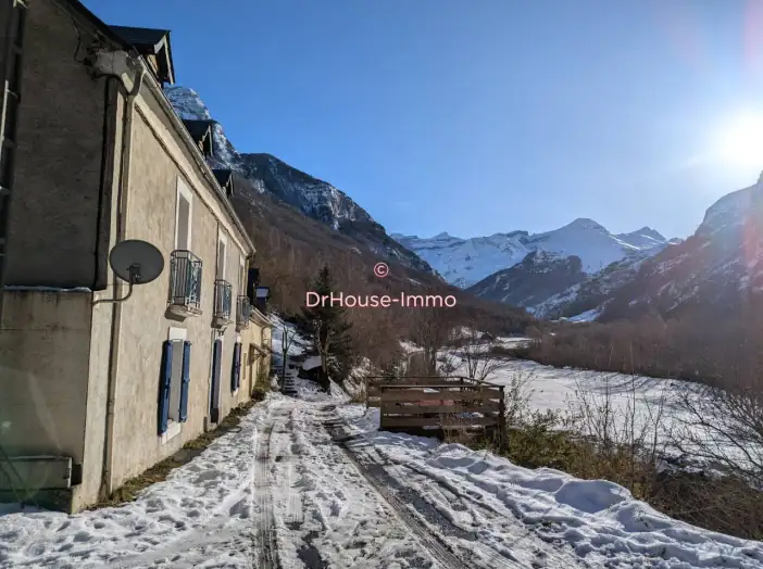 Maison 14 pièces de 270 m² - Gavarnie (65120)