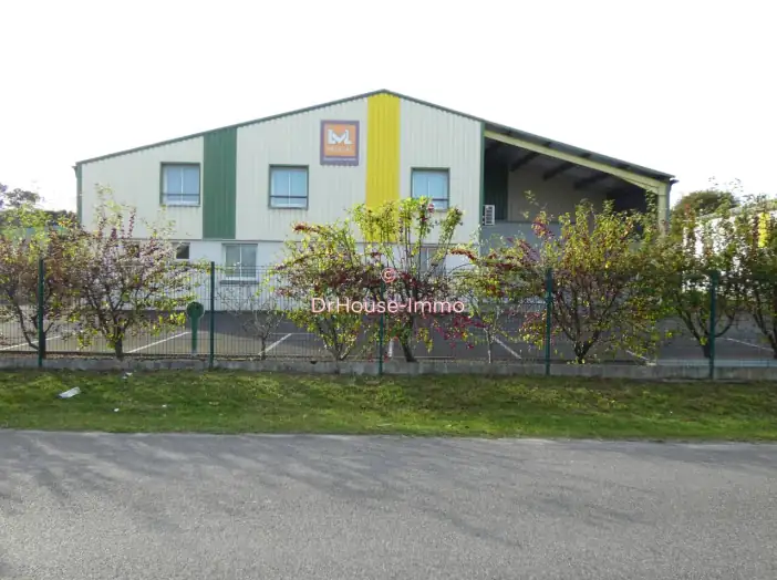 Commerce 9 pièces de 453 m² - Hinx (40180)