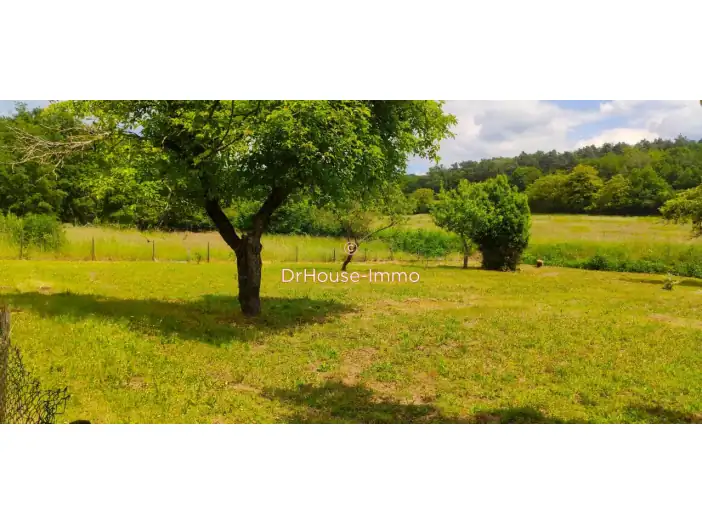 Terrain de 1 060 m² - Chinon (37500)