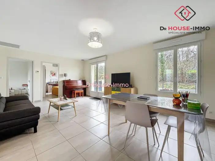 Maison 14 pièces de 363 m² - Grun-Bordas (24380)