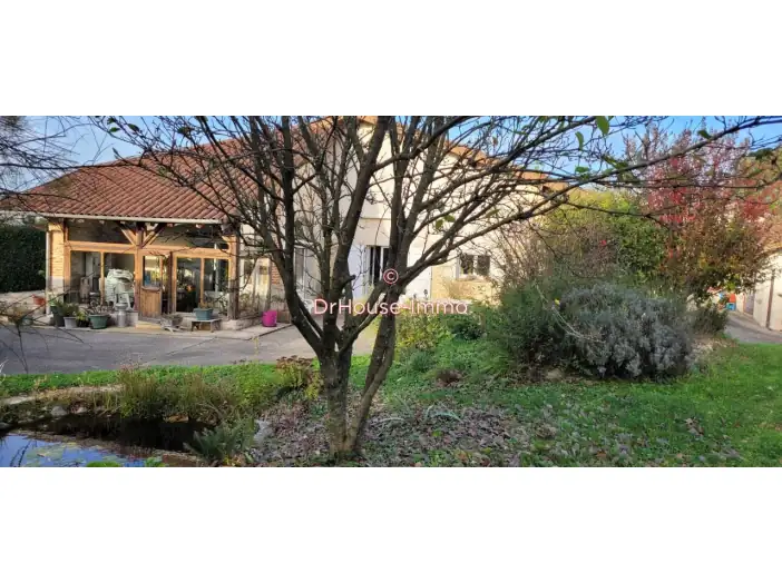 Maison 6 pièces de 280 m² - Villemotier (01270)