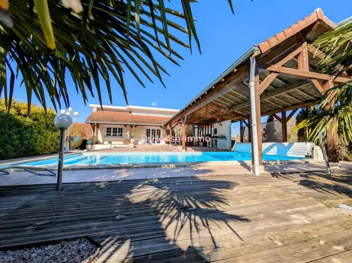 Maison 5 pièces de 153 m² - Creney-près-Troyes (10150)