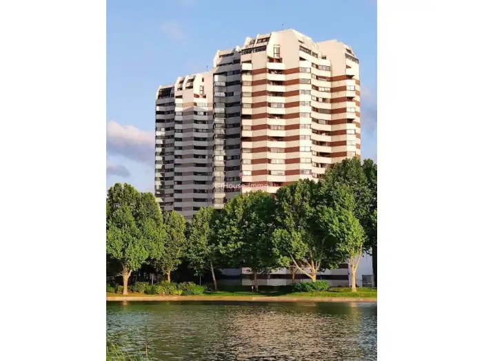 Image des la section Servies