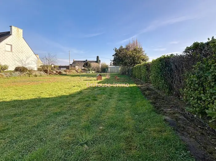 Terrain de 1 004 m² - Le Drennec (29860)