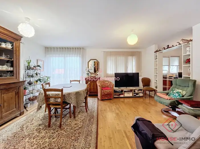 Appartement 4 pièces de 90 m² - Périgueux (24000)