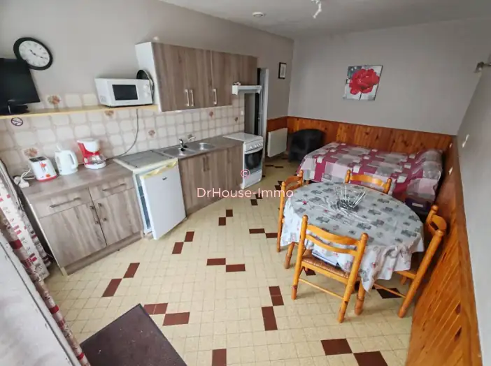 Immeuble 9 pièces de 102 m² - La Roche-Posay (86270)