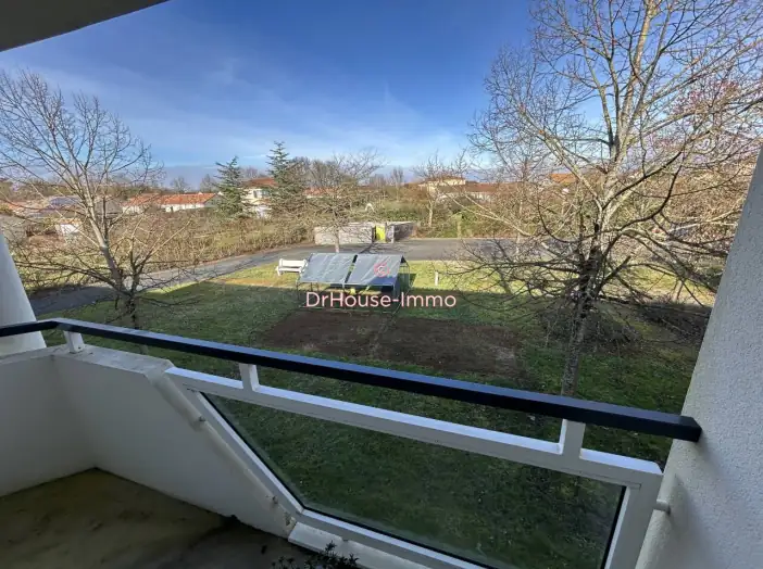 Appartement 1 pièce de 35 m² - Poitiers (86000)