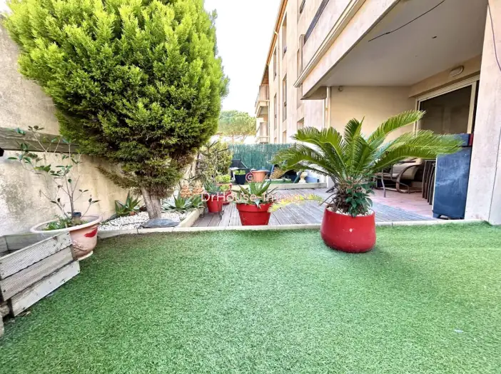 Image des la section Servies