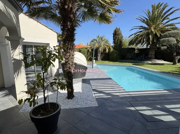 Maison 6 pièces de 183 m² - Sables-d'Olonne (85180)