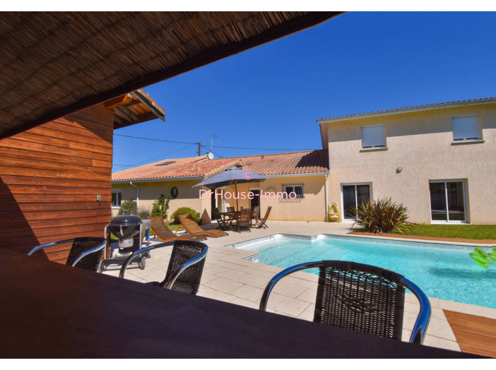 Maison de 220m² - 8 pièces