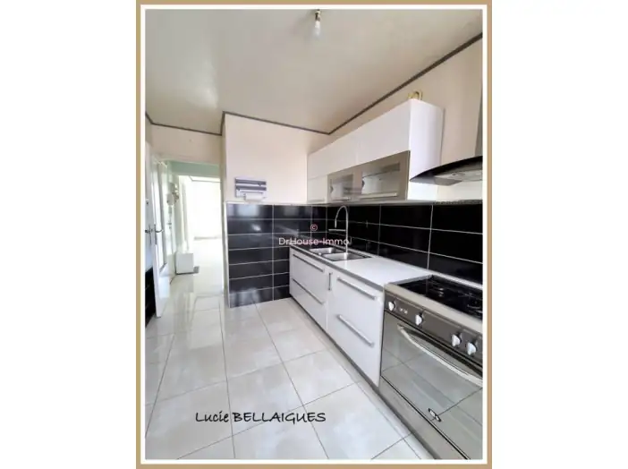 Appartement 4 pièces de 79 m² - La Chapelle-Saint-Luc (10600)