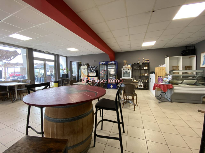Commerce de 550m² - 24 pièces