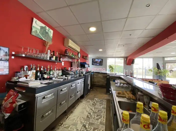 Commerce 24 pièces de 550 m² - Aigues-Mortes (30220)
