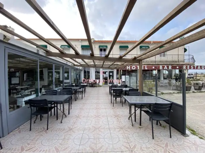Commerce 24 pièces de 550 m² - Aigues-Mortes (30220)