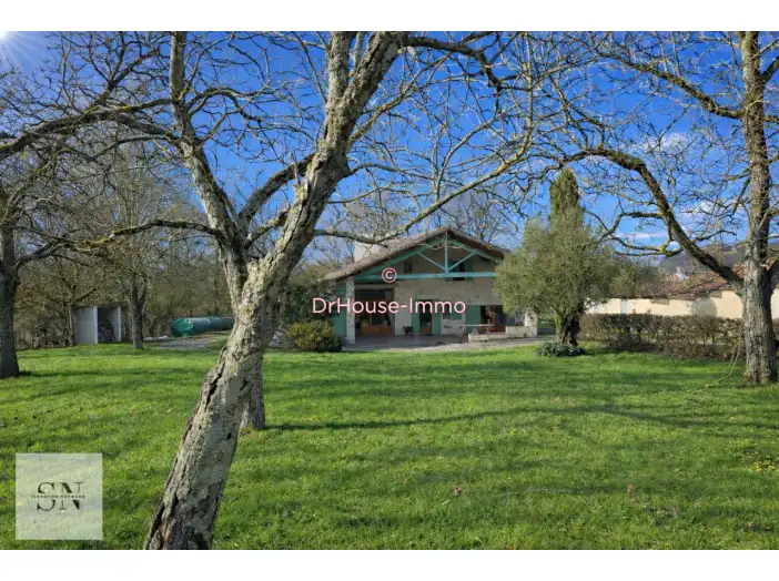 Maison 8 pièces de 221 m² - Dolmayrac (47110)