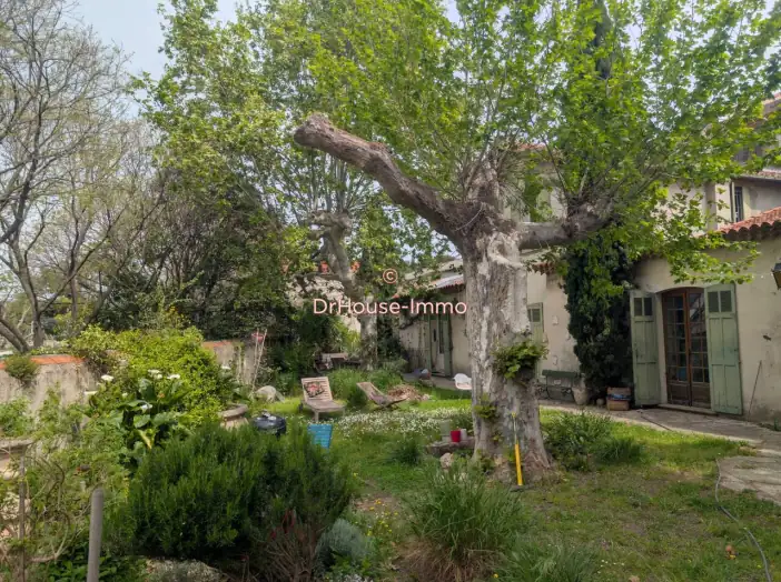 Maison 7 pièces de 165 m² - Marseille (13014)