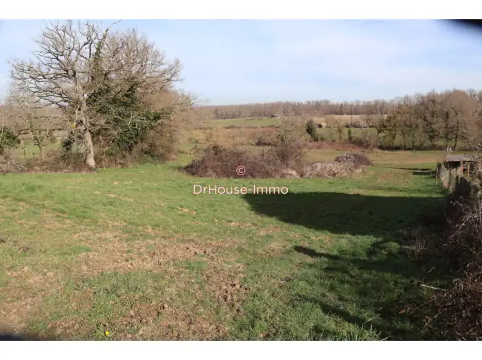 Terrain de 1 506 m² - Beynac (87700)