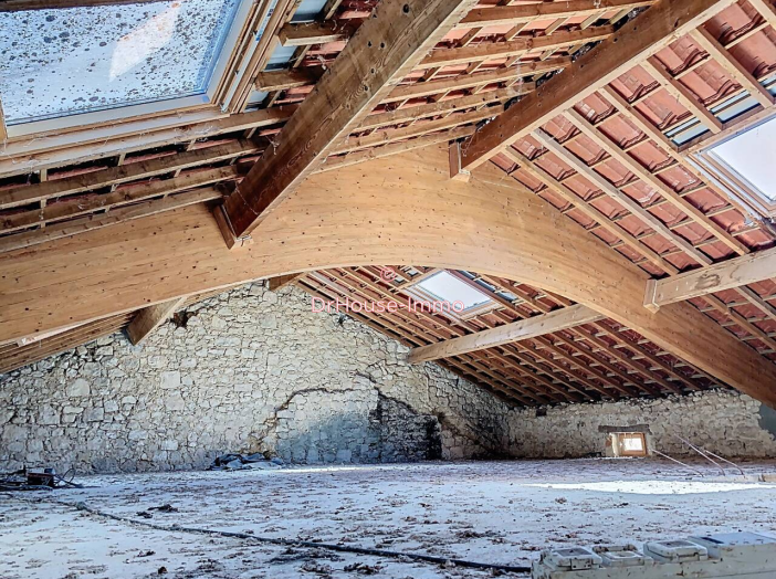 Maison de 240m² - 1 pièce