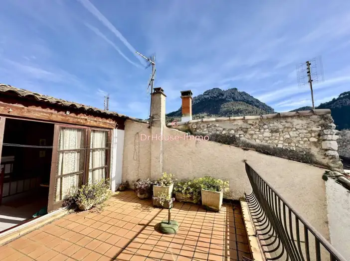 Maison 10 pièces de 270 m² - Buis-les-Baronnies (26170)