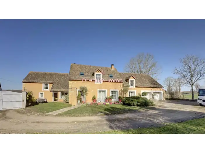 Maison 8 pièces de 130 m² - Pouvrai (61130)