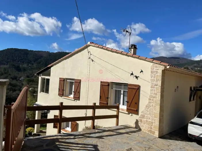 Maison 6 pièces de 120 m² - Branoux-les-Taillades (30110)