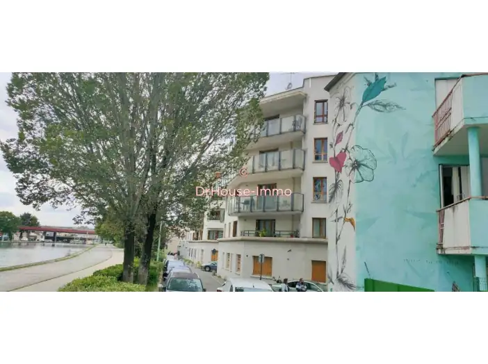 Appartement 1 pièce de 24 m² - Saint-Denis (93200)