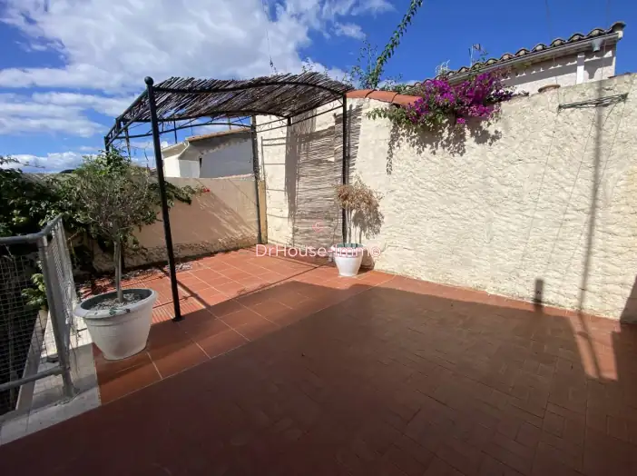 Maison 4 pièces de 105 m² - Aigues-Mortes (30220)