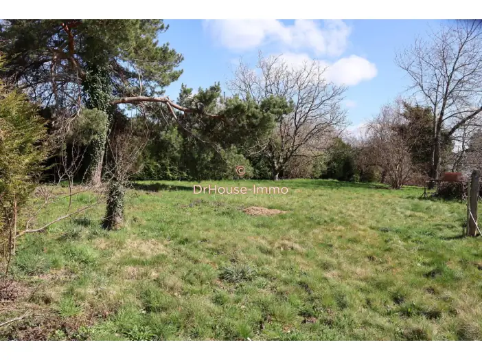 Terrain de 1 515 m² - Saint-Just-le-Martel (87590)