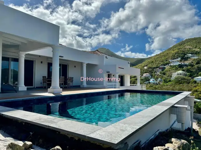 Maison 5 pièces de 174 m² - Saint-Martin (97150)