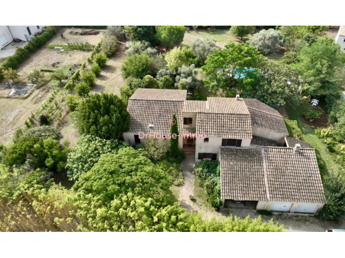 Maison de 228m² - 7 pièces