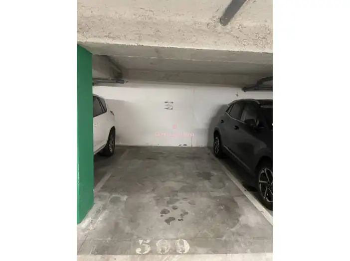 Parking / Box de 12 m² - Mureaux (78130)