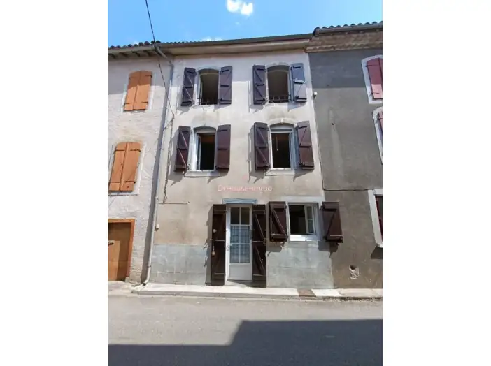 Maison 4 pièces de 105 m² - Oust (09140)