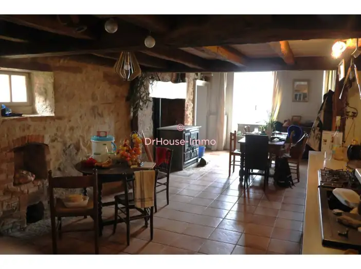 Maison 5 pièces de 167 m² - Flavignac (87230)