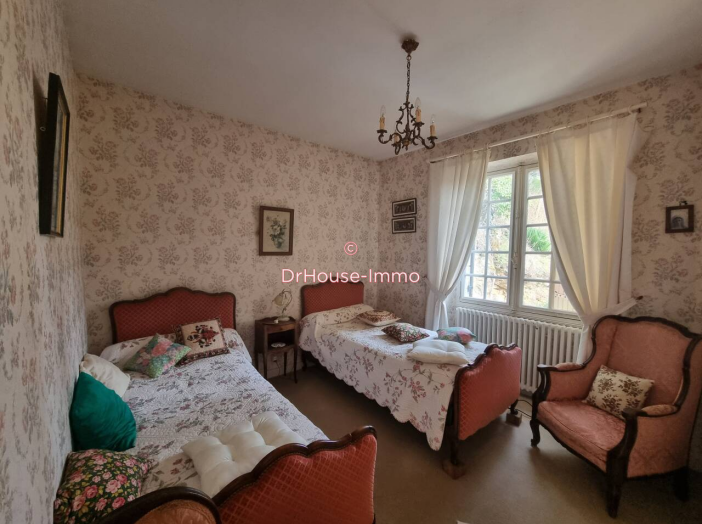 Maison de 198m² - 9 pièces