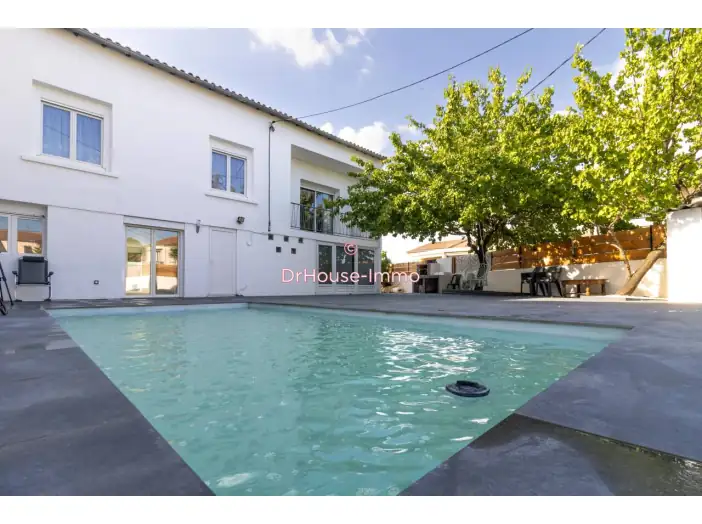 Maison 6 pièces de 147 m² - Alès (30100)